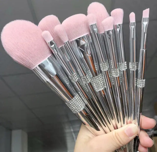 MAKE-UP BRUSHES